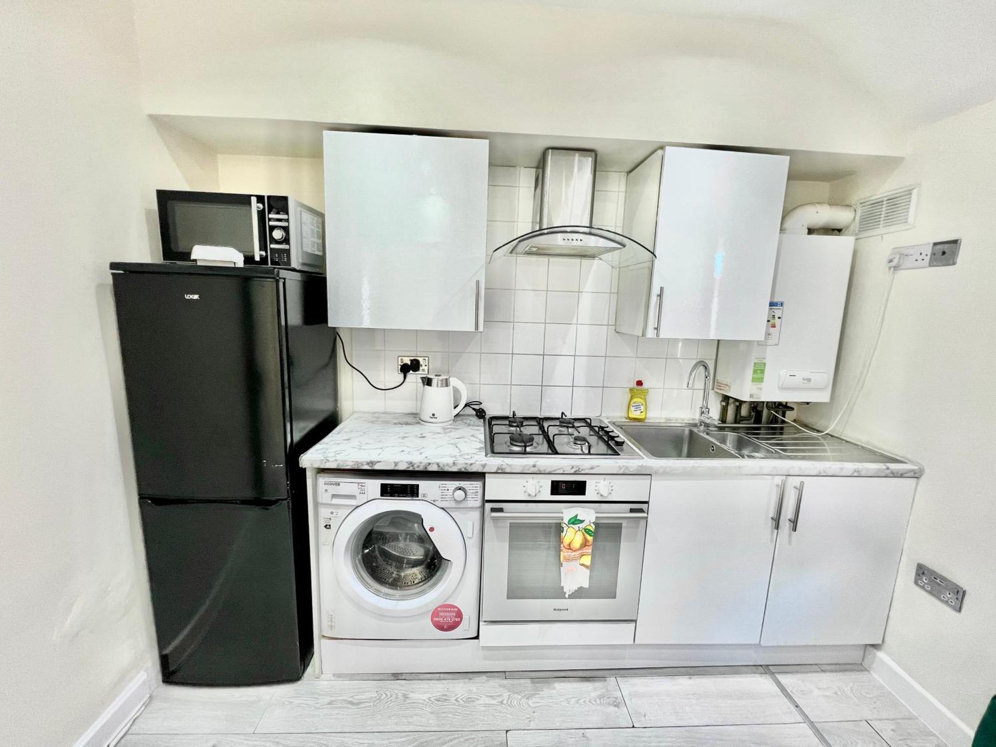 Cosy Private Flat In London, Free Parking On Premise Apartment Carshalton Exterior foto