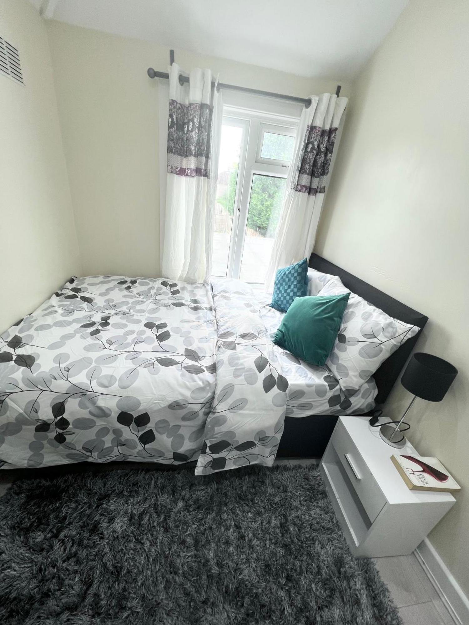 Cosy Private Flat In London, Free Parking On Premise Apartment Carshalton Exterior foto