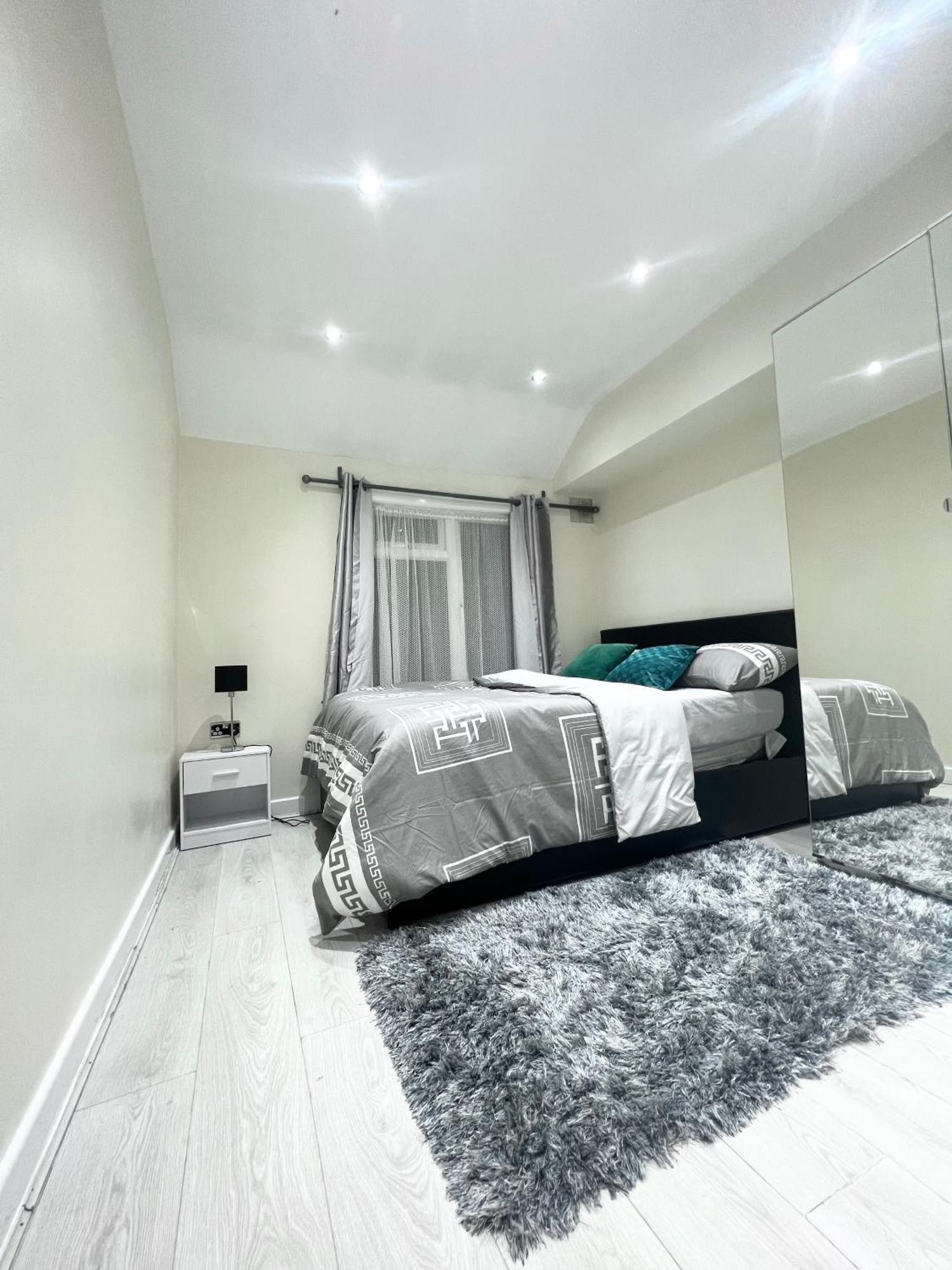 Cosy Private Flat In London, Free Parking On Premise Apartment Carshalton Exterior foto